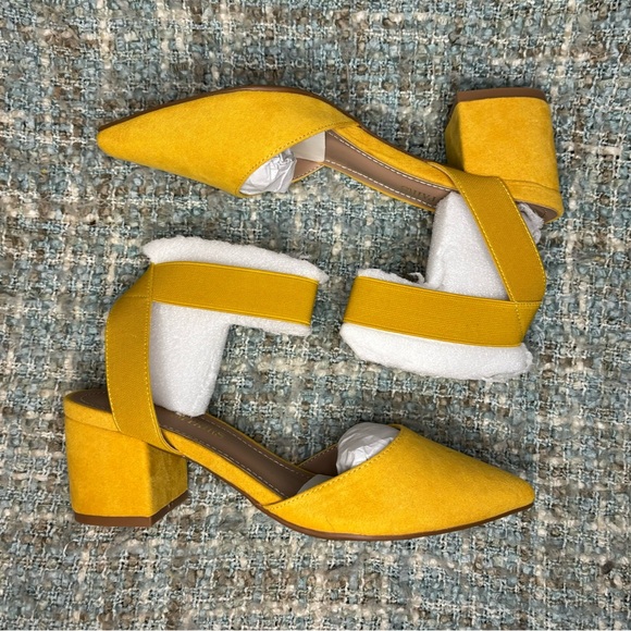 DREAM PAIRS Nicholes Pointed Toe Low Chunky Heel Pumps in Mustard - Picture 8 of 10